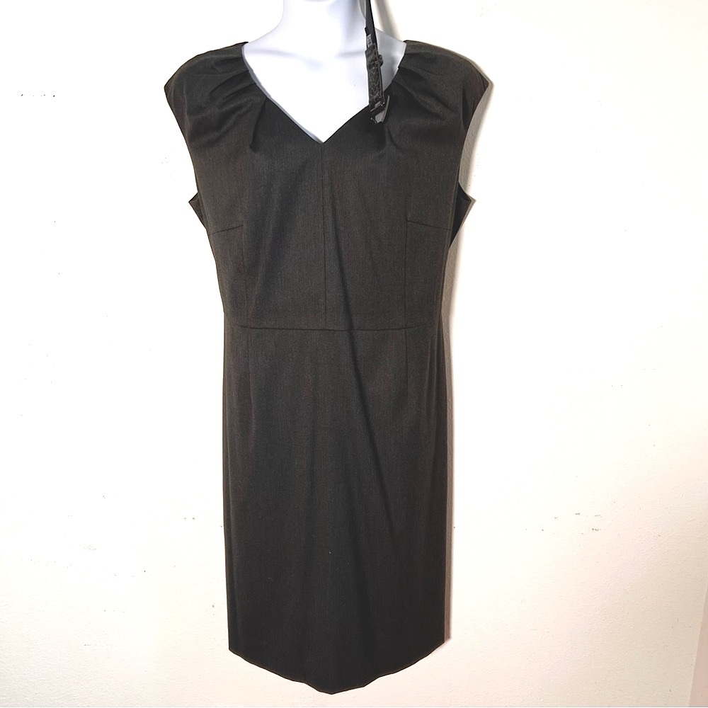 Alex Marie Grey Belted V-neck dress in Size 16W with Zip and Clasp Back and Belt